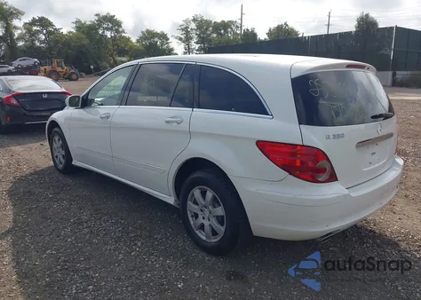 2007 Mercedes-Benz R 350 4Matic z USA, uszkodzony, nr VIN 4JGCB65E67A053042